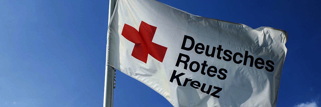 Fahne des DRK
